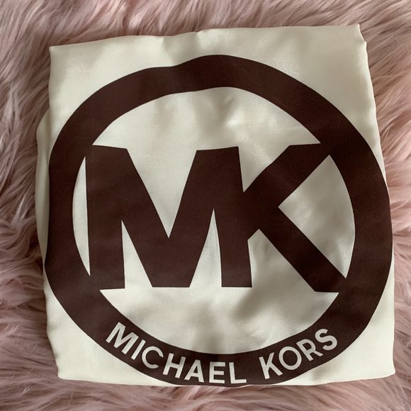 NWT! MICHAEL KORS MK STUDDED JET SET TRAVEL TOTE BAG WITH DUST BAG - Picture 12 of 13